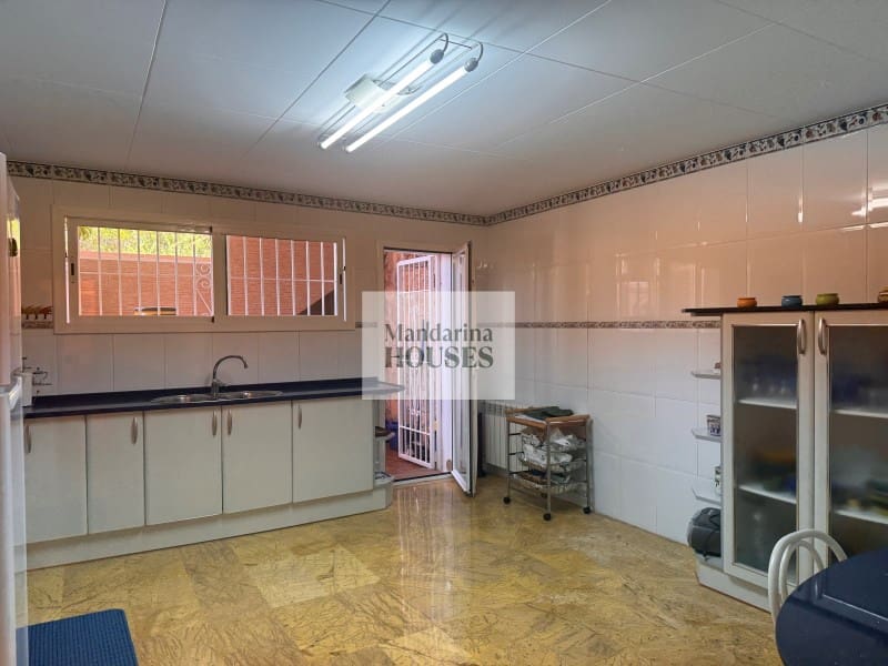 5 slaapkamer Villa te koop in Lloret de Mar met zwembad garage - € 1.395.000 (Ref: 3419865)