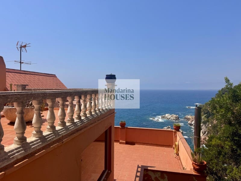 5 slaapkamer Villa te koop in Lloret de Mar met zwembad garage - € 1.395.000 (Ref: 3419865)