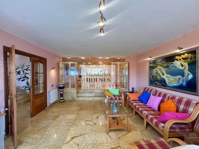 5 slaapkamer Villa te koop in Lloret de Mar met zwembad garage - € 1.395.000 (Ref: 3419865)