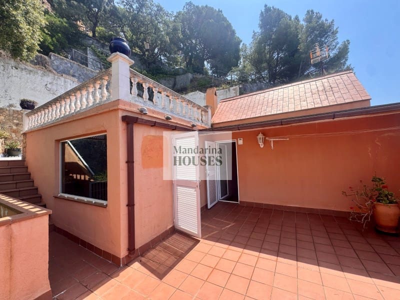 5 slaapkamer Villa te koop in Lloret de Mar met zwembad garage - € 1.395.000 (Ref: 3419865)