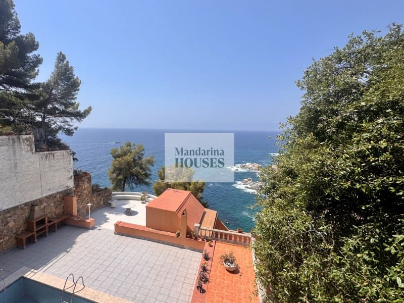 5 slaapkamer Villa te koop in Lloret de Mar met zwembad garage - € 1.395.000 (Ref: 3419865)