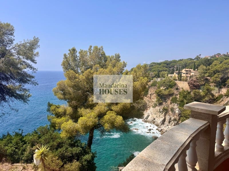 5 slaapkamer Villa te koop in Lloret de Mar met zwembad garage - € 1.395.000 (Ref: 3419865)