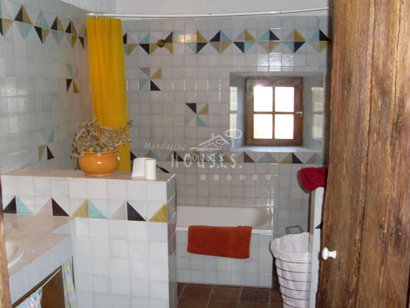 6 soveværelse Finca/Landehus til salg i Berga - € 910.000 (Ref: 3419875)