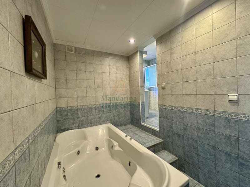 6 soveværelse Villa til salg i Lloret de Mar med swimmingpool garage - € 595.000 (Ref: 3419877)