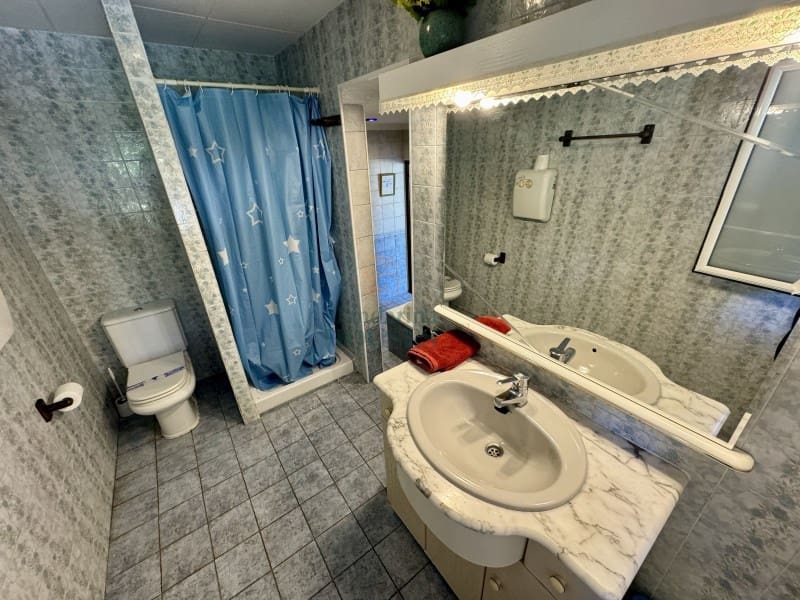 6 soveværelse Villa til salg i Lloret de Mar med swimmingpool garage - € 595.000 (Ref: 3419877)