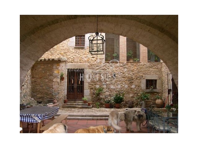 6 sovrum Finca/Hus på landet till salu i Llagostera med pool - 2 600 000 € (Ref: 3419881)