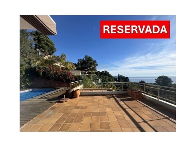 3 bedroom Villa for sale in Blanes with pool garage - € 695,000 (Ref: 3419888)