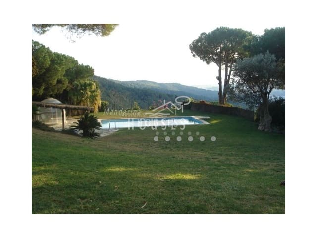 8 bedroom Finca/Country House for sale in Argentona with garage - € 3,150,000 (Ref: 3419889)