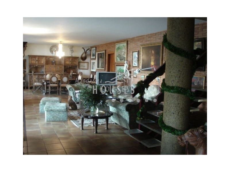 8 soveværelse Finca/Landehus til salg i Argentona med garage - € 3.150.000 (Ref: 3419889)