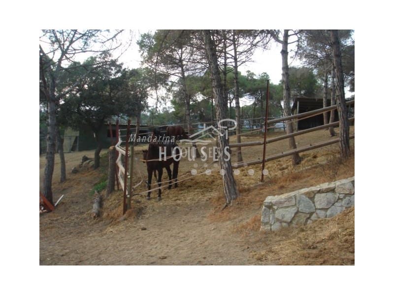 8 soveværelse Finca/Landehus til salg i Argentona med garage - € 3.150.000 (Ref: 3419889)