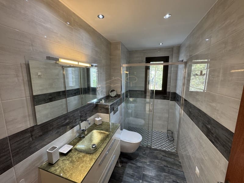 3 bedroom Villa for sale in Tossa de Mar with pool garage - € 980,000 (Ref: 3419920)