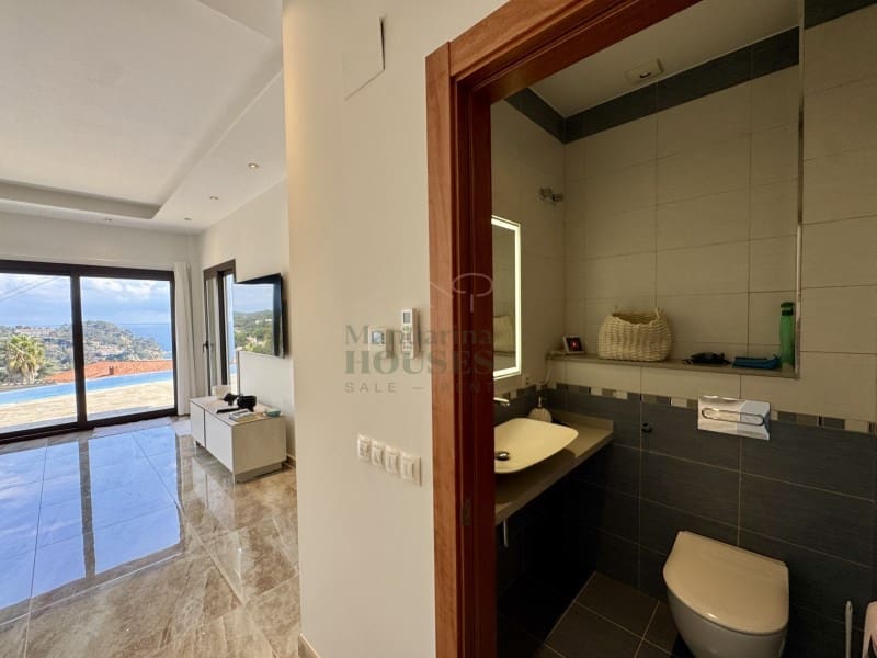 3 bedroom Villa for sale in Tossa de Mar with pool garage - € 980,000 (Ref: 3419920)