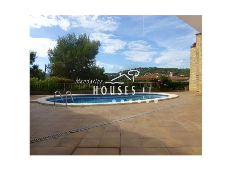 4 soveværelse Villa til salg i Tossa de Mar med swimmingpool garage - € 565.000 (Ref: 3419929)