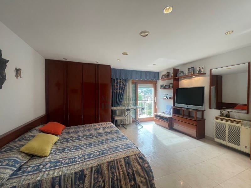 4 soveværelse Villa til salg i Tossa de Mar med swimmingpool garage - € 565.000 (Ref: 3419929)