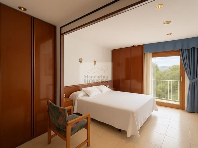 4 bedroom Villa for sale in Tossa de Mar with pool garage - € 565,000 (Ref: 3419929)