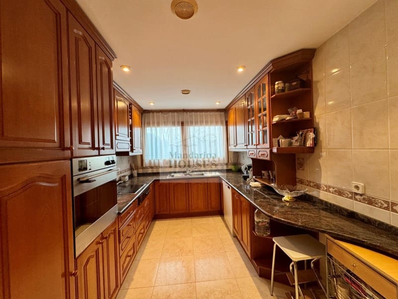 4 soveværelse Villa til salg i Tossa de Mar med swimmingpool garage - € 565.000 (Ref: 3419929)