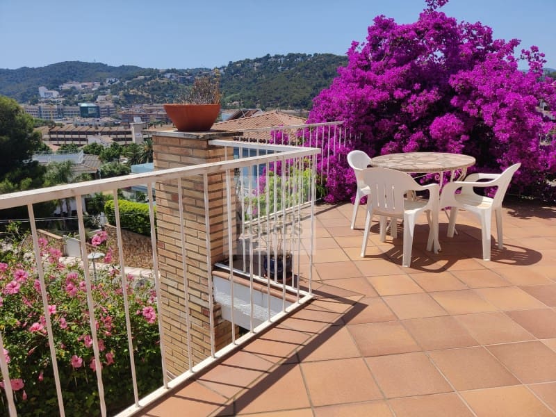 4 soveværelse Villa til salg i Tossa de Mar med swimmingpool garage - € 565.000 (Ref: 3419929)