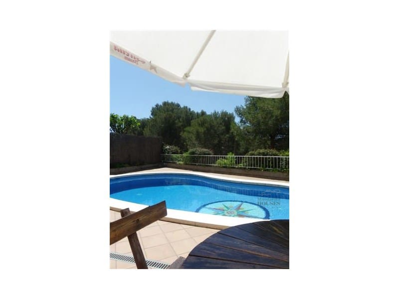 4 soveværelse Villa til salg i Tossa de Mar med swimmingpool garage - € 565.000 (Ref: 3419929)