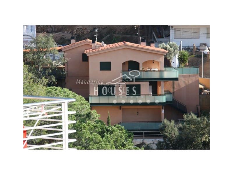 6 sypialnia Willa na sprzedaż w Lloret de Mar z basenem garażem - 690 000 € (Ref: 3419932)