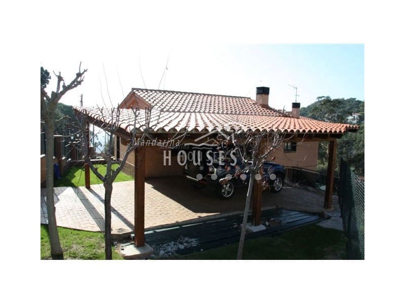 6 sypialnia Willa na sprzedaż w Lloret de Mar z basenem garażem - 690 000 € (Ref: 3419932)