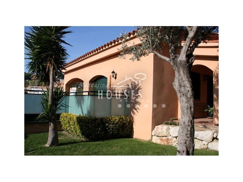 6 sypialnia Willa na sprzedaż w Lloret de Mar z basenem garażem - 690 000 € (Ref: 3419932)