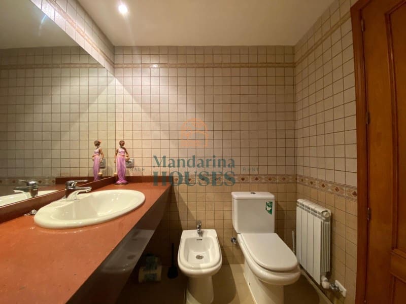 6 sypialnia Willa na sprzedaż w Lloret de Mar z basenem garażem - 690 000 € (Ref: 3419932)