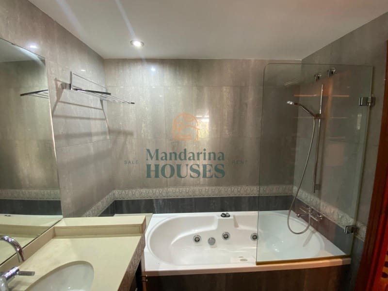 6 sypialnia Willa na sprzedaż w Lloret de Mar z basenem garażem - 690 000 € (Ref: 3419932)