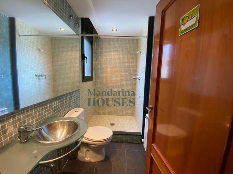 6 sypialnia Willa na sprzedaż w Lloret de Mar z basenem garażem - 690 000 € (Ref: 3419932)