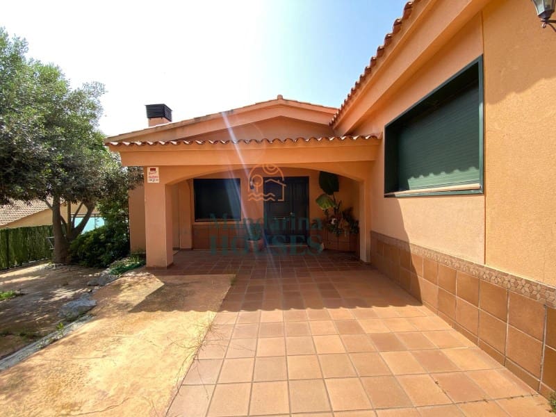 6 sypialnia Willa na sprzedaż w Lloret de Mar z basenem garażem - 690 000 € (Ref: 3419932)