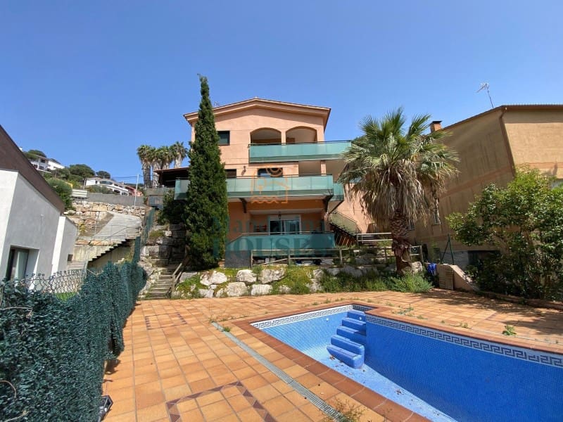 6 sypialnia Willa na sprzedaż w Lloret de Mar z basenem garażem - 690 000 € (Ref: 3419932)