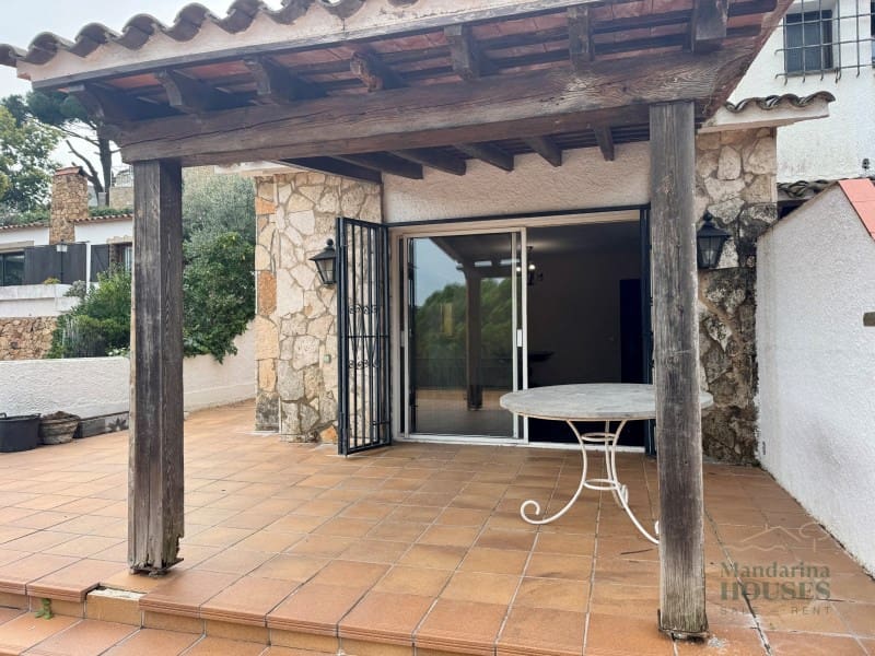 3 soveværelse Villa til salg i Lloret de Mar med garage - € 380.000 (Ref: 3419950)