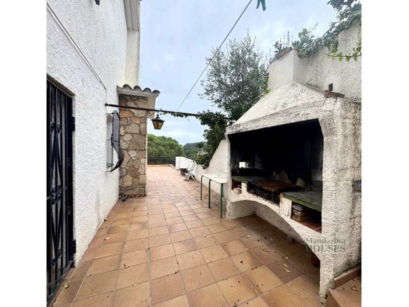 3 soveværelse Villa til salg i Lloret de Mar med garage - € 380.000 (Ref: 3419950)