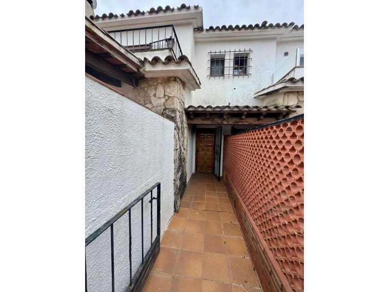 3 soveværelse Villa til salg i Lloret de Mar med garage - € 380.000 (Ref: 3419950)