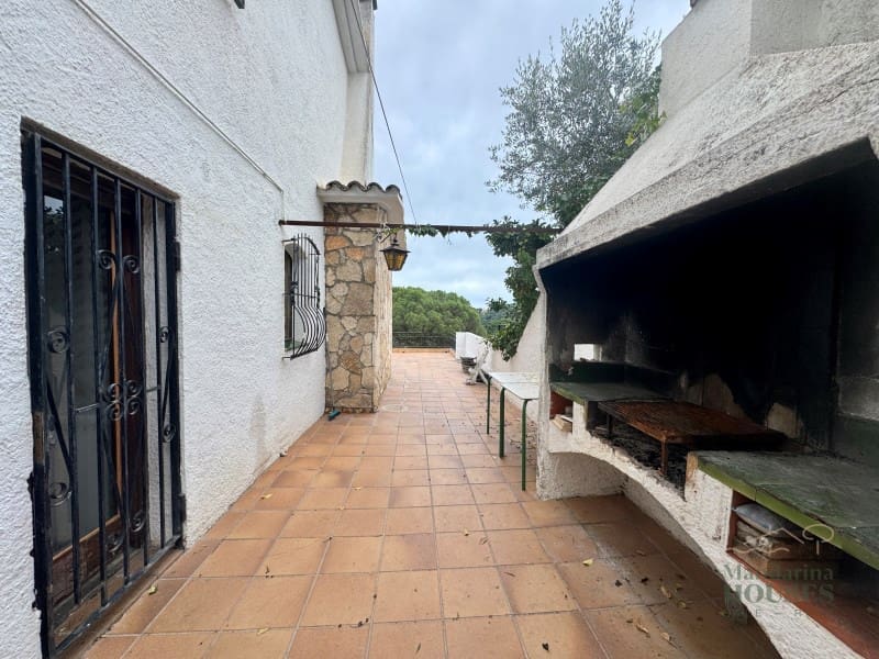 3 soveværelse Villa til salg i Lloret de Mar med garage - € 380.000 (Ref: 3419950)