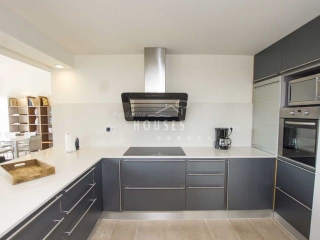 5 soverom Villa til salgs i Tossa de Mar med svømmebasseng garasje - € 1 300 000 (Ref: 3419999)