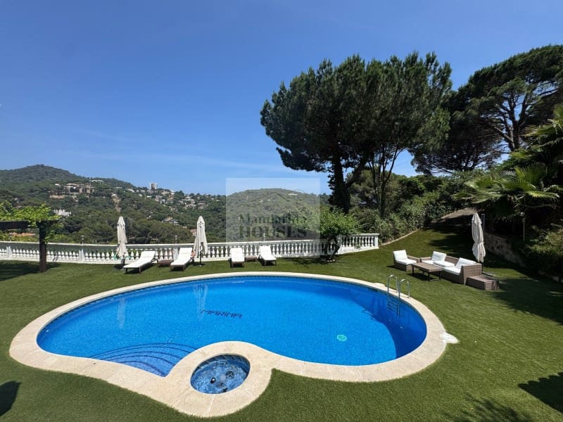 6 slaapkamer Villa te koop in Lloret de Mar met zwembad garage - € 1.250.000 (Ref: 3420009)