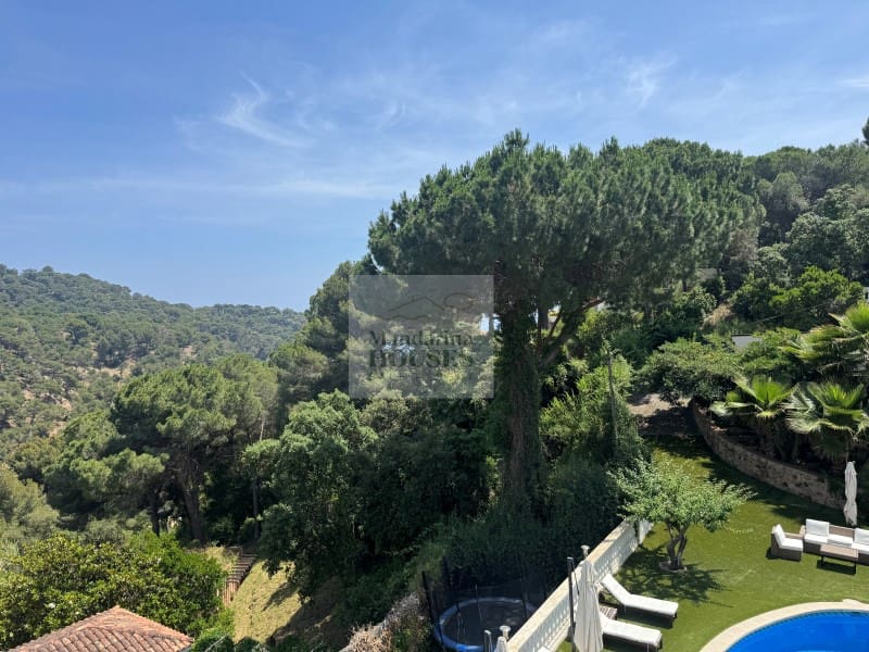 6 slaapkamer Villa te koop in Lloret de Mar met zwembad garage - € 1.250.000 (Ref: 3420009)