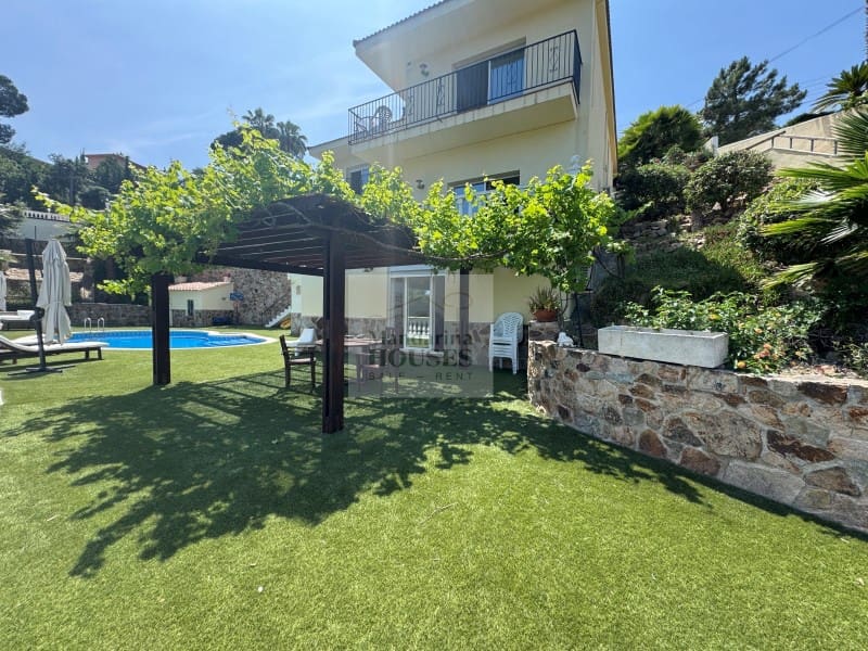 6 slaapkamer Villa te koop in Lloret de Mar met zwembad garage - € 1.250.000 (Ref: 3420009)