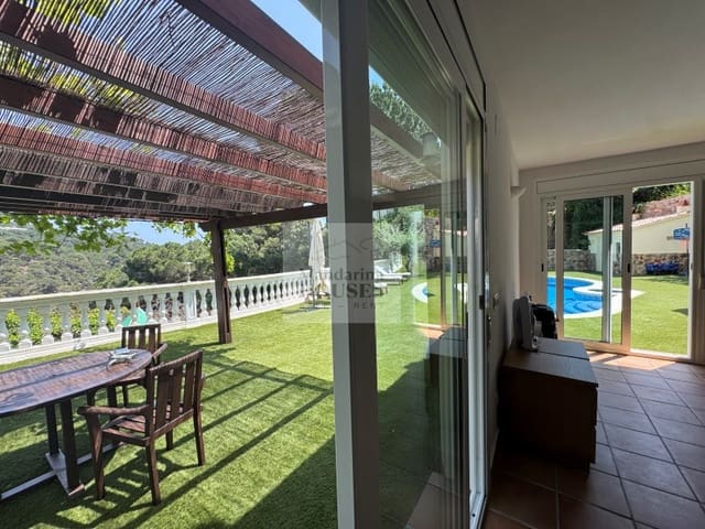 6 slaapkamer Villa te koop in Canyelles, Lloret de Mar met zwembad garage - € 1.250.000 (Ref: 3420009)