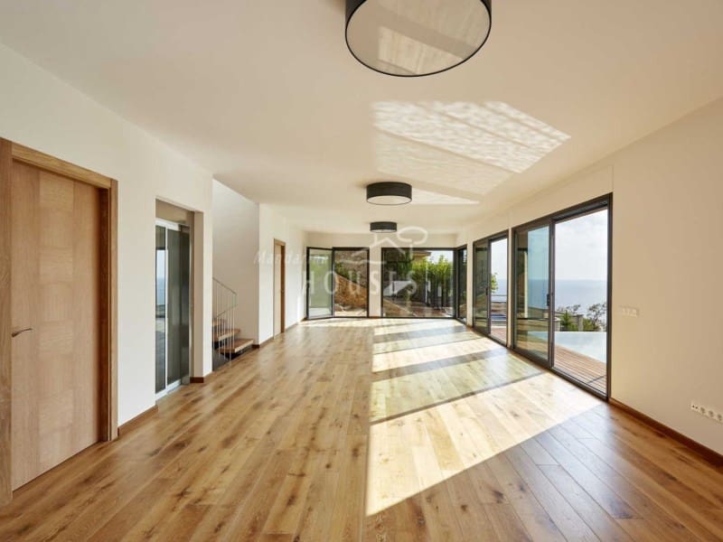 4 quarto Moradia para venda em Lloret de Mar com piscina garagem - 1 900 000 € (Ref: 3420040)