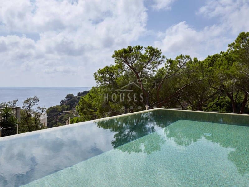 4 quarto Moradia para venda em Lloret de Mar com piscina garagem - 1 900 000 € (Ref: 3420040)