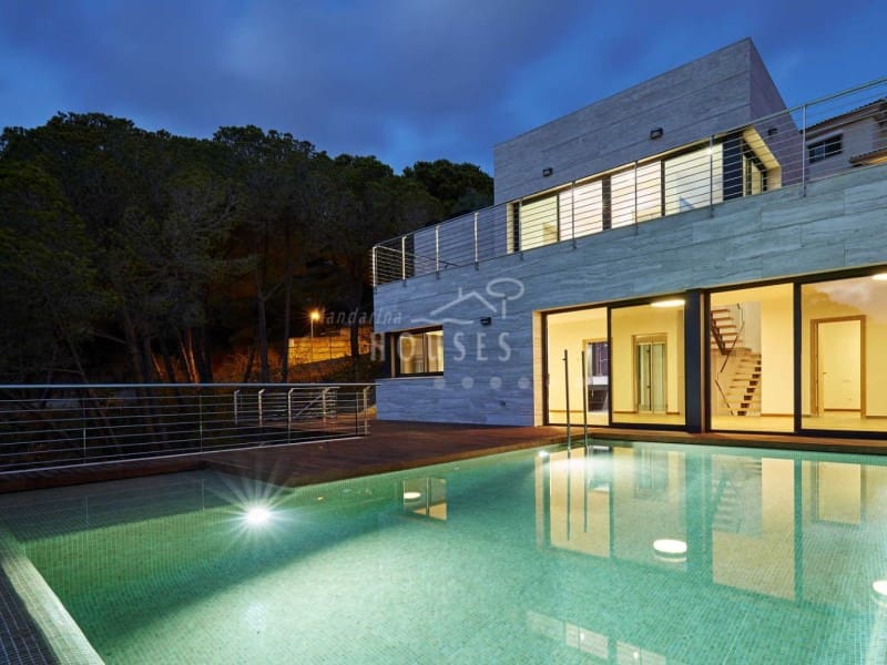 4 quarto Moradia para venda em Lloret de Mar com piscina garagem - 1 900 000 € (Ref: 3420040)