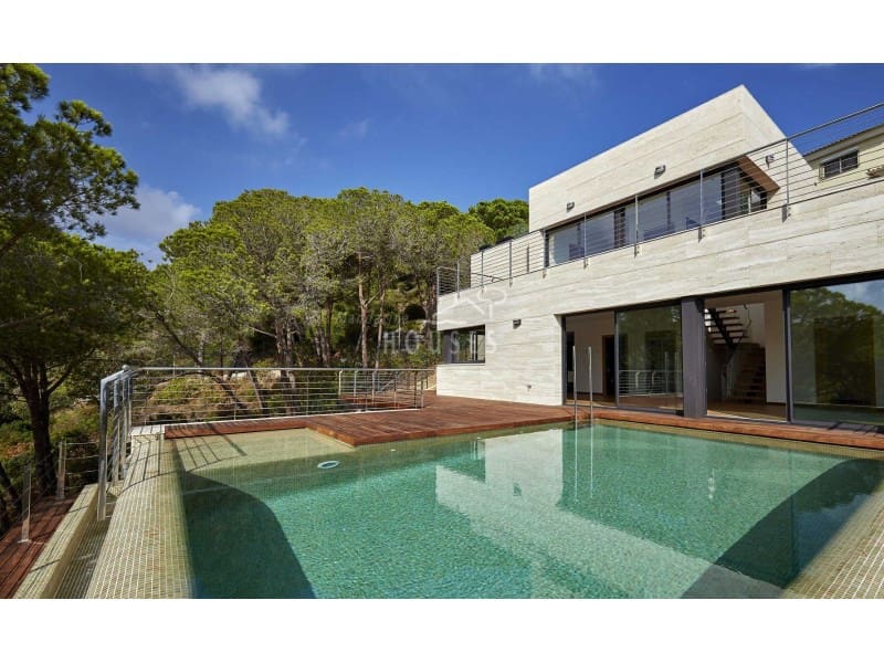 4 quarto Moradia para venda em Lloret de Mar com piscina garagem - 1 900 000 € (Ref: 3420040)