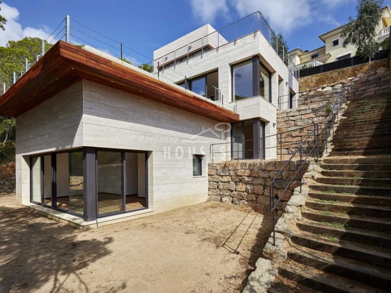 4 quarto Moradia para venda em Lloret de Mar com piscina garagem - 1 900 000 € (Ref: 3420040)