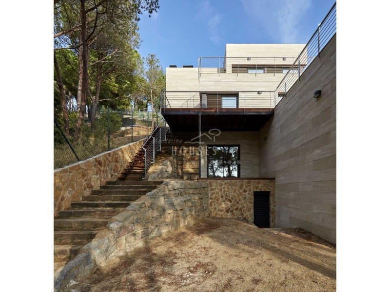 4 quarto Moradia para venda em Lloret de Mar com piscina garagem - 1 900 000 € (Ref: 3420040)