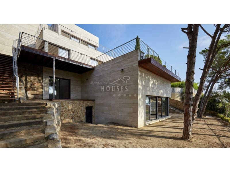 4 quarto Moradia para venda em Lloret de Mar com piscina garagem - 1 900 000 € (Ref: 3420040)