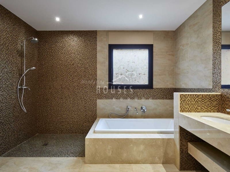 4 quarto Moradia para venda em Lloret de Mar com piscina garagem - 1 900 000 € (Ref: 3420040)