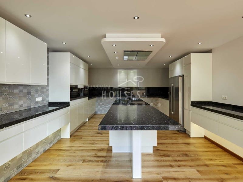 4 quarto Moradia para venda em Lloret de Mar com piscina garagem - 1 900 000 € (Ref: 3420040)