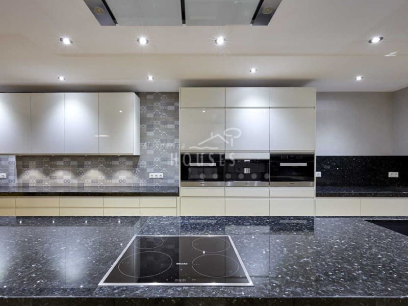 4 quarto Moradia para venda em Lloret de Mar com piscina garagem - 1 900 000 € (Ref: 3420040)