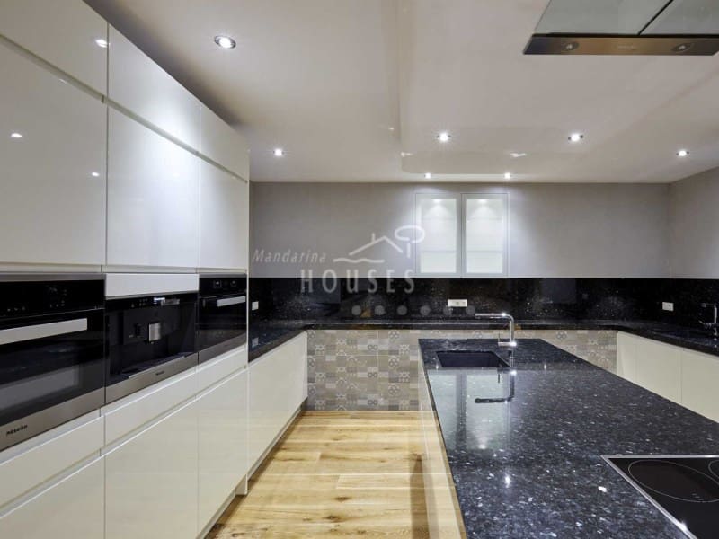 4 quarto Moradia para venda em Lloret de Mar com piscina garagem - 1 900 000 € (Ref: 3420040)